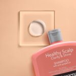 Neutrogena Exfoliating Healthy Scalp Clarify & Shine Shampoo - Image 2